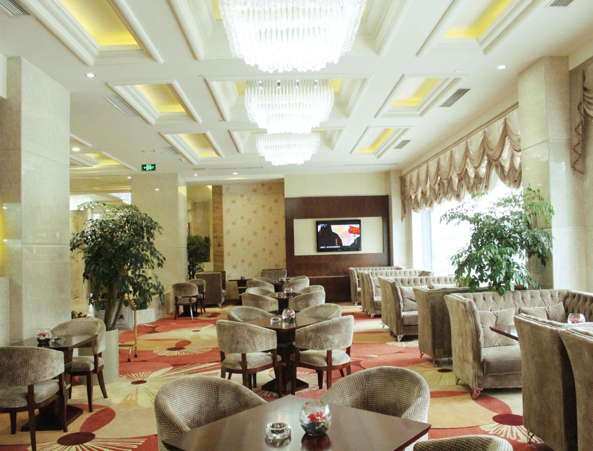 Ramada Chengdu North Hotel Exterior photo