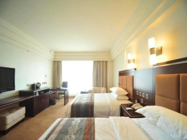 Ramada Chengdu North Hotel Exterior photo