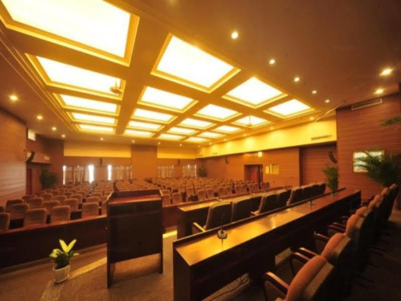 Ramada Chengdu North Hotel Exterior photo